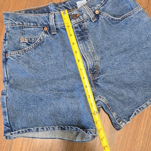 Levi's Women's Blue Jean Shorts - Picture 4 of 7